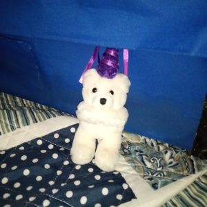 TEDDYS FRIENDS WHITE BIRTHDAY BEAR WITH PURPLE BIRTHDAY HAT